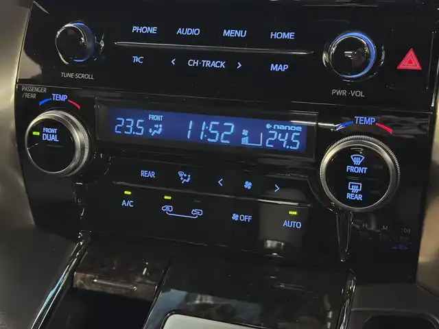 トヨタ アルファード S タイプゴールドⅡ 三重県 2021(令3)年 2.7万km ホワイトパールクリスタルシャイン ガソリン/FF/MTモード付インパネCVT/純正 9インチディスプレイオーディオ（ナビ搭載）/（AM/FM/CD・DVD*/USB/iPod/Bluetooth/TV*/Miracast/AppleCarPlay/AndroidAuto）*…OP/12.1インチ 後席モニター V12T-R68C（純正）/モデリスタ フロントスポイラー（後期Sグレード用）/バックガイドモニター/両側パワースライドドア/ドライブレコーダー 前後/ETC2.0/Toyota Safety Sense/●プリクラッシュセーフティ/●レーントレーシングアシスト/●レーダークルコン/●ロードサインアシスト/●アダプティブハイビームシステム/・先行車発進告知機能/・クリアランスソナー/・パーキングサポートブレーキ（前後静止物）/・など/装備/3眼LEDヘッドランプ（専用加飾）/・ハーフレザーシート/・左右＆後席独立オートエアコン/・パワーバックドア/・オットマンシート（2nd）/・AC100Vコンセント（100W）/・ステアリングスイッチ/・電子パーキングブレーキ＆ブレーキホールド/・オートライト/・純正18inAW/・保/取/ナビ取/マルチ取/・スマートキーx2/など