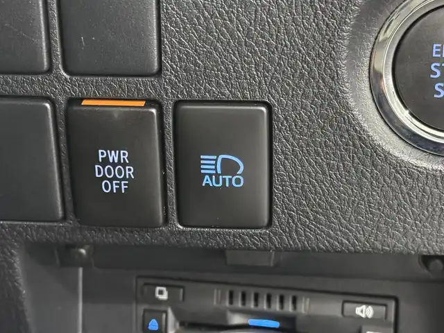 トヨタ アルファード S タイプゴールドⅡ 三重県 2021(令3)年 2.7万km ホワイトパールクリスタルシャイン ガソリン/FF/MTモード付インパネCVT/純正 9インチディスプレイオーディオ（ナビ搭載）/（AM/FM/CD・DVD*/USB/iPod/Bluetooth/TV*/Miracast/AppleCarPlay/AndroidAuto）*…OP/12.1インチ 後席モニター V12T-R68C（純正）/モデリスタ フロントスポイラー（後期Sグレード用）/バックガイドモニター/両側パワースライドドア/ドライブレコーダー 前後/ETC2.0/Toyota Safety Sense/●プリクラッシュセーフティ/●レーントレーシングアシスト/●レーダークルコン/●ロードサインアシスト/●アダプティブハイビームシステム/・先行車発進告知機能/・クリアランスソナー/・パーキングサポートブレーキ（前後静止物）/・など/装備/3眼LEDヘッドランプ（専用加飾）/・ハーフレザーシート/・左右＆後席独立オートエアコン/・パワーバックドア/・オットマンシート（2nd）/・AC100Vコンセント（100W）/・ステアリングスイッチ/・電子パーキングブレーキ＆ブレーキホールド/・オートライト/・純正18inAW/・保/取/ナビ取/マルチ取/・スマートキーx2/など