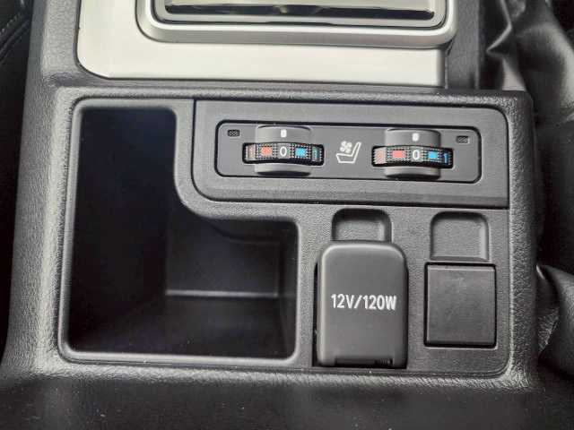 トヨタ ランドクルーザー プラド TX Lパッケージ 岩手県 2019(令1)年 5.3万km アティチュードブラックマイカ 純正エンスタ　/電動格納ミラー　/ディーゼル　/レーダークルーズコントロール　/ＥＴＣ　/前方ドラレコ　/前席シートヒーター・エアコン　/純正ＳＤナビ　/ワンオーナー　/寒冷地仕様　/エクストリームＪホイール