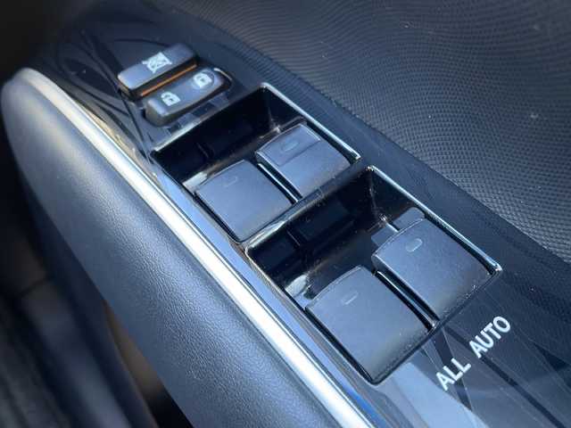 トヨタ エスティマ ハイブリッド アエラス プレミアムエディション 岩手県 2013(平25)年 7.6万km グレイッシュブルーマイカメタリック サンルーフ ナビ バックC 両側電動スライド Bluetooth 電動ハーフレザーシート オットマン AC100Vコンセント クルコン 前後ドラレコ ｎａｎｏｅ ステアスイッチ オートＨＩＤライト フォグ 純正17AW スマートキー