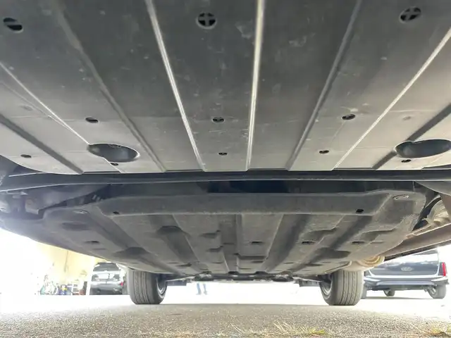 ホンダ ヴェゼル ハイブリッド Z 宮城県 2014(平26)年 12.4万km ミスティックグリーンパール (株)IDOMが運営する【じしゃロン仙台店】の自社ローン専用車両になりますこちらは現金またはオートローンご利用時の価格です。自社ローンご希望の方は別途その旨お申付け下さい/ハーフレザーシート/シートヒーター/メモリナビ/フルセグ/Bluetooth/バックカメラ/ETC/ルーフレール/衝突被害軽減システム/LEDヘッドライト