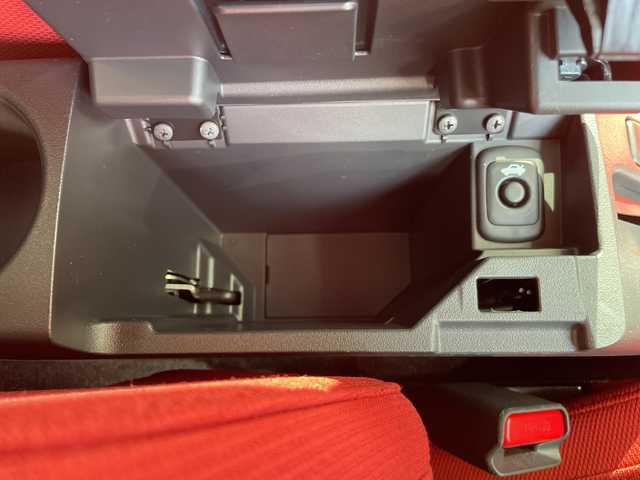 ダイハツ コペン ローブ 愛知県 2021(令3)年 0.2万km ブラックマイカメタリック/マタドールレッドパール シートヒーター/純正アルミホイール/アイドリングストップ/オートエアコン/純正フロアマット/ステアリングスイッチ/スマートキー/プッシュスタート