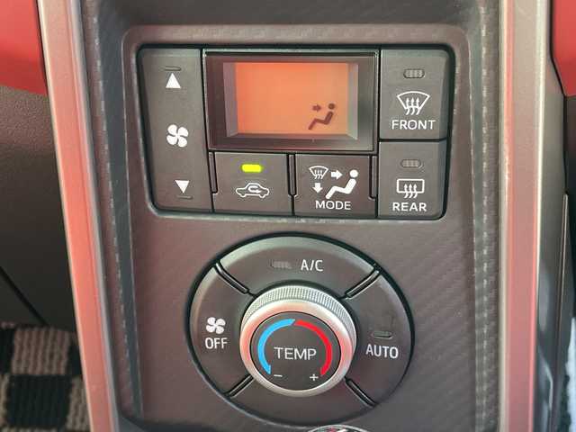 ダイハツ コペン ローブ 愛知県 2021(令3)年 0.2万km ブラックマイカメタリック/マタドールレッドパール シートヒーター/純正アルミホイール/アイドリングストップ/オートエアコン/純正フロアマット/ステアリングスイッチ/スマートキー/プッシュスタート