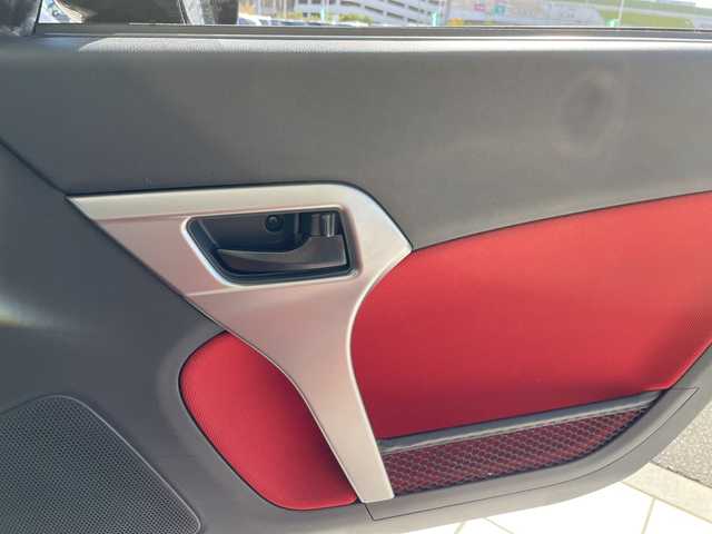 ダイハツ コペン ローブ 愛知県 2021(令3)年 0.2万km ブラックマイカメタリック/マタドールレッドパール シートヒーター/純正アルミホイール/アイドリングストップ/オートエアコン/純正フロアマット/ステアリングスイッチ/スマートキー/プッシュスタート