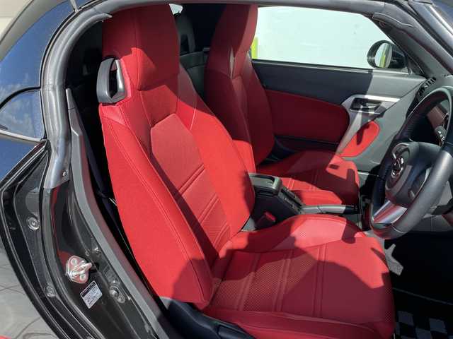 ダイハツ コペン ローブ 愛知県 2021(令3)年 0.2万km ブラックマイカメタリック/マタドールレッドパール シートヒーター/純正アルミホイール/アイドリングストップ/オートエアコン/純正フロアマット/ステアリングスイッチ/スマートキー/プッシュスタート