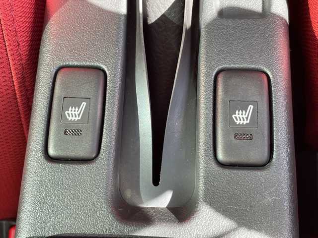 ダイハツ コペン ローブ 愛知県 2021(令3)年 0.2万km ブラックマイカメタリック/マタドールレッドパール シートヒーター/純正アルミホイール/アイドリングストップ/オートエアコン/純正フロアマット/ステアリングスイッチ/スマートキー/プッシュスタート