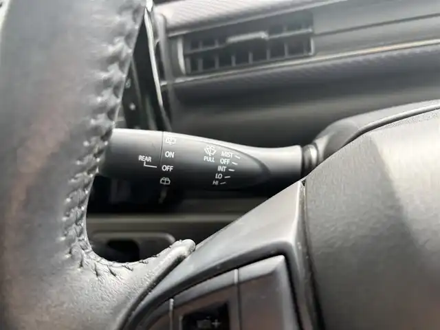 スズキ ワゴンＲ HYBRID FZ 京都府 2017(平29)年 6万km ピュアホワイトP 4WD/スズキセーフティサポート/・デュアルセンサーブレーキサポート/・誤発進抑制機能/・車線逸脱警報機能/・ふらつき警報機能/・先行車発進おしらせ機能/・ハイビームアシスト機能/・ヘッドアップディスプレイ/純正メモリーナビ、地デジ、Bluetooth、USB端子/全方位モニター/前席シートヒーター/ドライブレコーダー/ステアリングスイッチ/ETC/LEDヘッドランプ/記録簿R2、R4、R6/保証書/取扱説明書