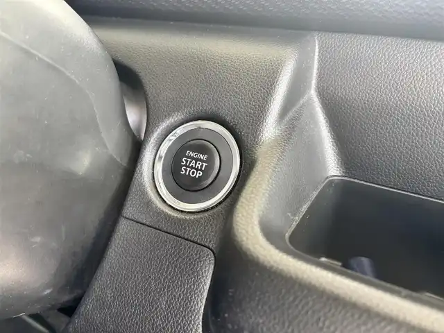 スズキ ワゴンＲ HYBRID FZ 京都府 2017(平29)年 6万km ピュアホワイトP 4WD/スズキセーフティサポート/・デュアルセンサーブレーキサポート/・誤発進抑制機能/・車線逸脱警報機能/・ふらつき警報機能/・先行車発進おしらせ機能/・ハイビームアシスト機能/・ヘッドアップディスプレイ/純正メモリーナビ、地デジ、Bluetooth、USB端子/全方位モニター/前席シートヒーター/ドライブレコーダー/ステアリングスイッチ/ETC/LEDヘッドランプ/記録簿R2、R4、R6/保証書/取扱説明書