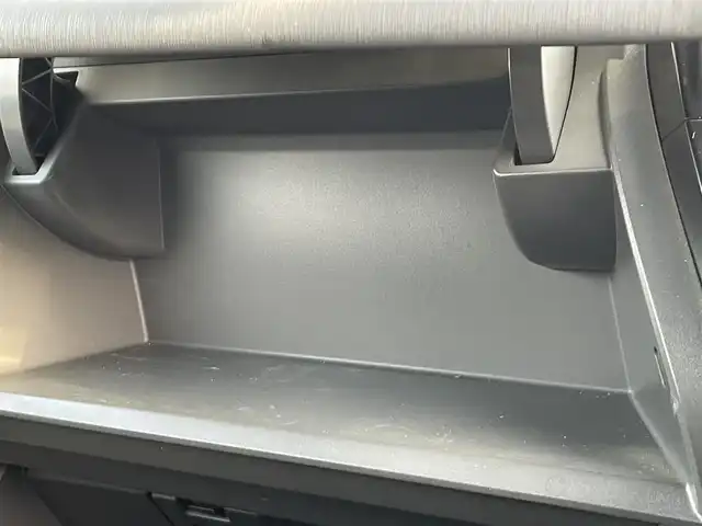 トヨタ プリウス α S Lセレクション 愛知県 2011(平23)年 13.2万km ホワイトパールクリスタルシャイン ・社外メモリーナビ/・ワンセグテレビ/・CD/DVD再生機能/・VENERDi18インチアルミホイール/・純正LEDヘッドライト/・オートライト/・ETC/・スマートキー/・プッシュスタート/・オートエアコン