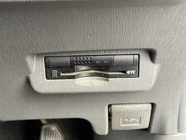 トヨタ プリウス α S Lセレクション 愛知県 2011(平23)年 13.2万km ホワイトパールクリスタルシャイン ・社外メモリーナビ/・ワンセグテレビ/・CD/DVD再生機能/・VENERDi18インチアルミホイール/・純正LEDヘッドライト/・オートライト/・ETC/・スマートキー/・プッシュスタート/・オートエアコン