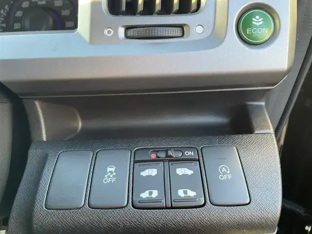 ホンダ ステップワゴン スパーダ Z 東京都 2014(平26)年 9.2万km 黒 (株)IDOMが運営する【じしゃロン国分寺店】の自社ローン対象車両になります。こちらは現金ご利用時の価格です。/自社ローンご希望の方は別途その旨お申付け下さい。/Gathersインターナビ/フルセグテレビ/バックカメラ/クルーズコントロール/両側パワースライドドア/ETC/HID/純正16インチアルミ