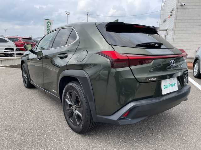 レクサス ＵＸ 250h バージョンC 石川県 2019(令1)年 5.8万km テレーンカーキマイカM 純正メモリーナビ　フルセグＴＶ　パノラマモニター　ＬＥＤヘッドライト　ＥＴＣ　スマートキー　ドラレコ　置くだけ充電　ステアリングヒーター　レザーシート　レクサスセーフティ　レーダークルーズ　ＢＳＭ