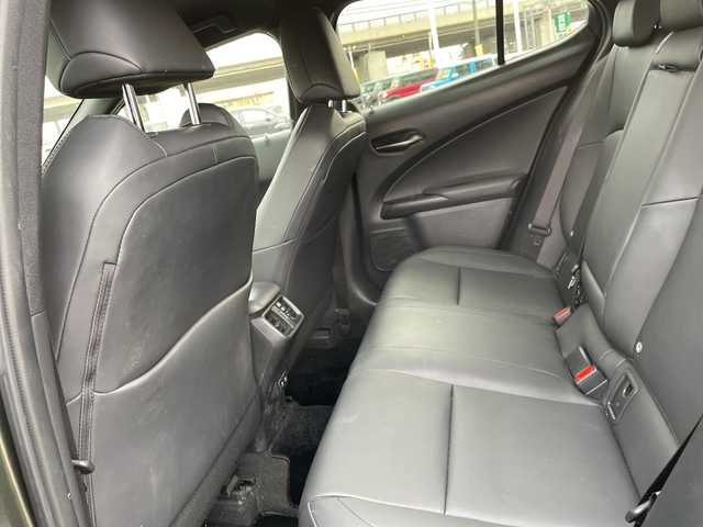 レクサス ＵＸ 250h バージョンC 石川県 2019(令1)年 5.8万km テレーンカーキマイカM 純正メモリーナビ　フルセグＴＶ　パノラマモニター　ＬＥＤヘッドライト　ＥＴＣ　スマートキー　ドラレコ　置くだけ充電　ステアリングヒーター　レザーシート　レクサスセーフティ　レーダークルーズ　ＢＳＭ