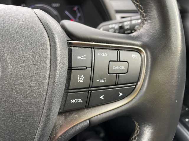 レクサス ＵＸ 250h バージョンC 石川県 2019(令1)年 5.8万km テレーンカーキマイカM 純正メモリーナビ　フルセグＴＶ　パノラマモニター　ＬＥＤヘッドライト　ＥＴＣ　スマートキー　ドラレコ　置くだけ充電　ステアリングヒーター　レザーシート　レクサスセーフティ　レーダークルーズ　ＢＳＭ