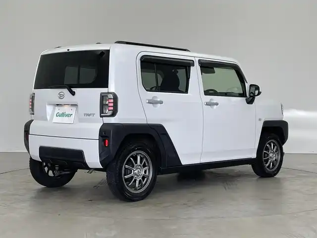ダイハツ タフト G 埼玉県 2021(令3)年 1.1万km シャイニングホワイトパール スカイフィールドトップ/スマートアシスト/・衝突回避支援ブレーキ/・ブレーキ制御付誤発進抑制機能/・車線/路外逸脱警報機能/・オートハイビーム/・アダプティブドライビングビーム/・サイドビューランプ/カロッツェリア７インチSDナビ/(AM.FM.CD.DVD.BT)/フルセグTV/バックカメラ/革巻ステアリング/ステアリングスイッチ/前席シートヒーター/プッシュスタート/スマートキー/前後ドライブレコーダー/LEDヘッドライト/LEDフォグランプ/社外14インチAW/純正AW積込