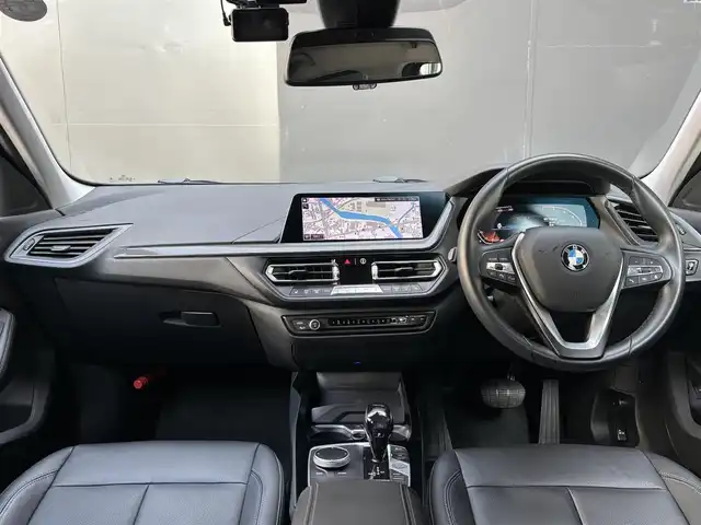 ＢＭＷ １１８ｉ プレイ 和歌山県 2020(令2)年 1.6万km 黒 ハイラインパッケージ/コンフォートパッケージ/ナビパッケージ/黒革シート/パワーシート/シートヒーター/純正ナビ/Bカメラ/AppleCarPlay/ワイヤレス充電/インテリジェントセーフティ/ブラインドスポット/レーンキープ/コンフォートアクセス/前後ドラレコ/LEDヘッドライト/ETC