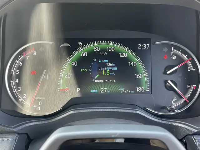 トヨタ ヴォクシー S－Z 岡山県 2022(令4)年 3.5万km ホワイトパールクリスタルシャイン 純正10.5インチディスプレイオーディオ/フルセグTV、CD、DVD、Bluetooth、AM、FM/Apple　Carplay、Android Auto、HDMI/純正14インチ有機ELフリップダウンモニター/V14T-R72R/ビルトインETC2.0/バックカメラ/両側パワースライドドア/前後ドライブレコーダーTZ-DR210/純正17インチアルミホイール/CD、DVDデッキ/前席シートヒーター/トヨタセーフティセンス/・プリクラッシュセーフティ/・レーントレーシングアシスト/・レーダークルーズコントロール/・ロードサインアシスト/・オートマチックハイビーム/・ドライバー異常時対応システム/・プロアクティブドライビングアシスト/・発進遅れ告知機能/パーキングサポートブレーキ/ドアバイザー/前後コーナーセンサー