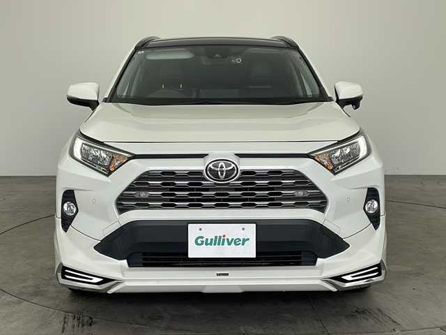 トヨタ ＲＡＶ４ G 兵庫県 2020(令2)年 7.2万km ホワイトパールクリスタルシャイン ・パノラマムーンルーフ/・モデリスタエアロ/・社外9型ナビ＆TV＆BT＆DVD＆SD/・カロッツェリア後席ヘッドレストモニター/・バックカメラ/・トヨタセーフティセンス/・プリクラッシュセーフティ/・ブラインドスポットモニター/・レーダークルーズコントロール/・レーンディパーチャーアラート/・オートマチックハイビーム/・スマートキー/・プッシュスタート/・合皮シート/・前席シートヒーター/・ステアリングヒーター/・パワーシート/・デジタルインナーミラー/・前後ドライブレコーダー/・フロアマット/・パワーバックドア/・クリアランスソナー/・ビルトインETC/・純正18インチアルミホイール