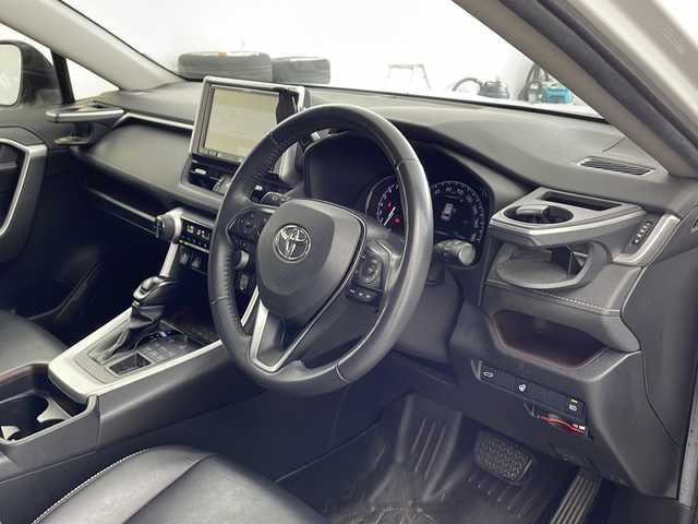 トヨタ ＲＡＶ４ G 兵庫県 2020(令2)年 7.2万km ホワイトパールクリスタルシャイン ・パノラマムーンルーフ/・モデリスタエアロ/・社外9型ナビ＆TV＆BT＆DVD＆SD/・カロッツェリア後席ヘッドレストモニター/・バックカメラ/・トヨタセーフティセンス/・プリクラッシュセーフティ/・ブラインドスポットモニター/・レーダークルーズコントロール/・レーンディパーチャーアラート/・オートマチックハイビーム/・スマートキー/・プッシュスタート/・合皮シート/・前席シートヒーター/・ステアリングヒーター/・パワーシート/・デジタルインナーミラー/・前後ドライブレコーダー/・フロアマット/・パワーバックドア/・クリアランスソナー/・ビルトインETC/・純正18インチアルミホイール