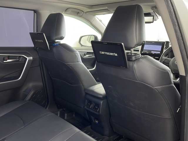 トヨタ ＲＡＶ４ G 兵庫県 2020(令2)年 7.2万km ホワイトパールクリスタルシャイン ・パノラマムーンルーフ/・モデリスタエアロ/・社外9型ナビ＆TV＆BT＆DVD＆SD/・カロッツェリア後席ヘッドレストモニター/・バックカメラ/・トヨタセーフティセンス/・プリクラッシュセーフティ/・ブラインドスポットモニター/・レーダークルーズコントロール/・レーンディパーチャーアラート/・オートマチックハイビーム/・スマートキー/・プッシュスタート/・合皮シート/・前席シートヒーター/・ステアリングヒーター/・パワーシート/・デジタルインナーミラー/・前後ドライブレコーダー/・フロアマット/・パワーバックドア/・クリアランスソナー/・ビルトインETC/・純正18インチアルミホイール