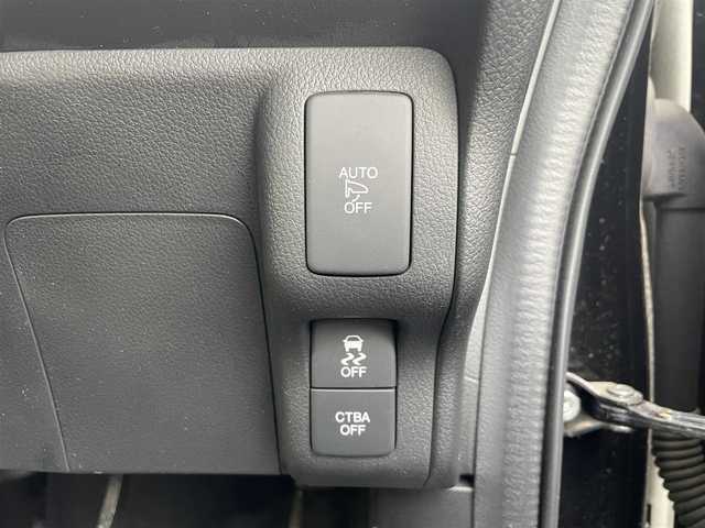ホンダ Ｎ ＢＯＸ スラッシュ G Lインテリアカラーパッケージ 群馬県 2019(令1)年 3.5万km クリスタルブラックパール シティーブレーキ/純正メモリナビ　VXM-194VFi/　(CD DVD Bluetooth SD　USB iPod AUX FM AM)/バックカメラ/ビルトインETC/HIDヘッドライト/オートライト/革巻きステアリング/ステアリングスイッチ/レザーシート/シートヒーター/横滑り防止/チップアップシート/電動格納ウィンカーミラー/取扱説明書/保証書/スペアキー