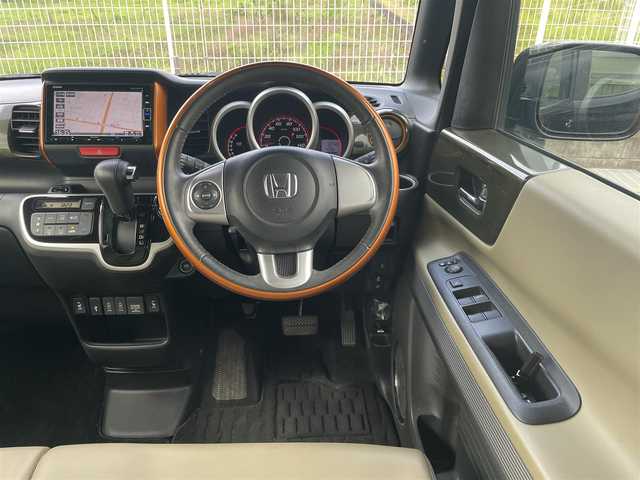 ホンダ Ｎ ＢＯＸ スラッシュ G Lインテリアカラーパッケージ 群馬県 2019(令1)年 3.5万km クリスタルブラックパール シティーブレーキ/純正メモリナビ　VXM-194VFi/　(CD DVD Bluetooth SD　USB iPod AUX FM AM)/バックカメラ/ビルトインETC/HIDヘッドライト/オートライト/革巻きステアリング/ステアリングスイッチ/レザーシート/シートヒーター/横滑り防止/チップアップシート/電動格納ウィンカーミラー/取扱説明書/保証書/スペアキー