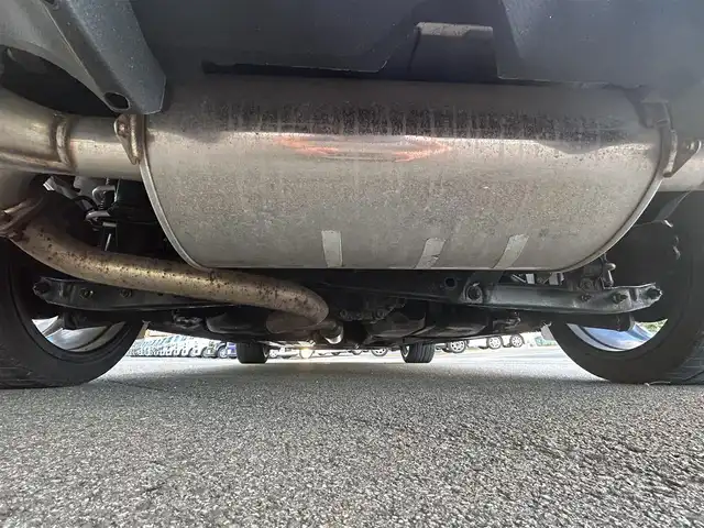 トヨタ ８６ GT 愛媛県 2014(平26)年 1.8万km サテンホワイトパール 社外ナビ（Bluetooth/SD/フルセグテレビ）/前方ドライブレコーダー/ルームミラー型GPSレーダー/ETC2.0/社外18インチAW(ADVAN RACING)/シートカバー/社外エアクリーナー/TRDシフトノブ/TRDマフラー/追加タコメーター(BLITZ)/バックカメラ/純正フロアマット/ABS/横滑り防止装置/オートライト/LEDヘッドライト/フォグランプ/USB入力端子