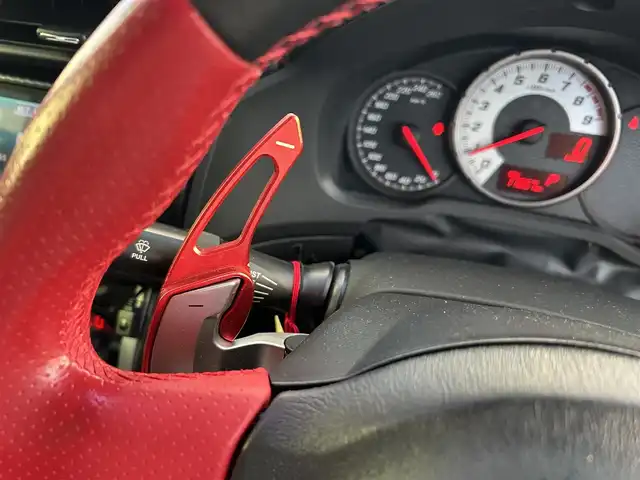 トヨタ ８６ GT 愛媛県 2014(平26)年 1.8万km サテンホワイトパール 社外ナビ（Bluetooth/SD/フルセグテレビ）/前方ドライブレコーダー/ルームミラー型GPSレーダー/ETC2.0/社外18インチAW(ADVAN RACING)/シートカバー/社外エアクリーナー/TRDシフトノブ/TRDマフラー/追加タコメーター(BLITZ)/バックカメラ/純正フロアマット/ABS/横滑り防止装置/オートライト/LEDヘッドライト/フォグランプ/USB入力端子