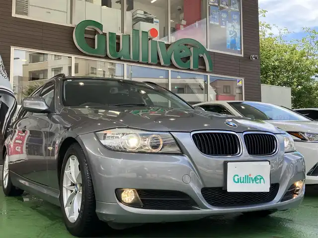 ＢＭＷ ３２０ｉ ツーリング 神奈川県 2012(平24)年 1.9万km スペースグレー 黒レザーシート/禁煙車/純正ナビ/（CD/HDD/AUX/FM/AM）/バックカメラ/ミラー一体型ETC/前席パワーシート/前席シートヒーター/プッシュスタート/スマートキー/純正17インチAW/ドライブレコーダー
