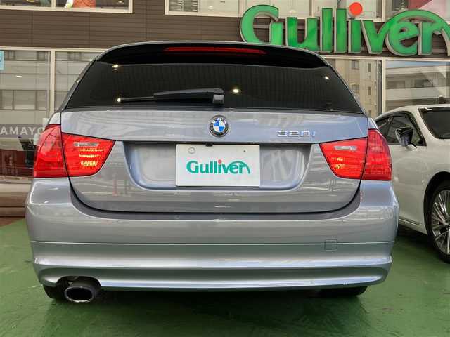 ＢＭＷ ３２０ｉ ツーリング 神奈川県 2012(平24)年 1.9万km スペースグレー 黒レザーシート/禁煙車/純正ナビ/（CD/HDD/AUX/FM/AM）/バックカメラ/ミラー一体型ETC/前席パワーシート/前席シートヒーター/プッシュスタート/スマートキー/純正17インチAW/ドライブレコーダー