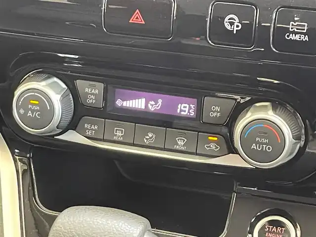 日産 セレナ ハイウェイスター 岩手県 2016(平28)年 7.7万km ダイヤモンドブラック ４WD/プロパイロット/アラウンドビューモニター/ハンズフリーパワースライドドア/セーフティパックB/インテリジェントルームミラー/パーキングアシスト/エマージェンシーブレーキ/レーンキープアシスト/前後ソナー/横滑り防止装置/アイドリングストップ/ロールサンシェード/リヤオートエアコン/オートブレーキホールド/純正ナビ/フルセグTV/ドライブレコーダー/ETC/LEDヘッドライト/純正15インチアルミホイール