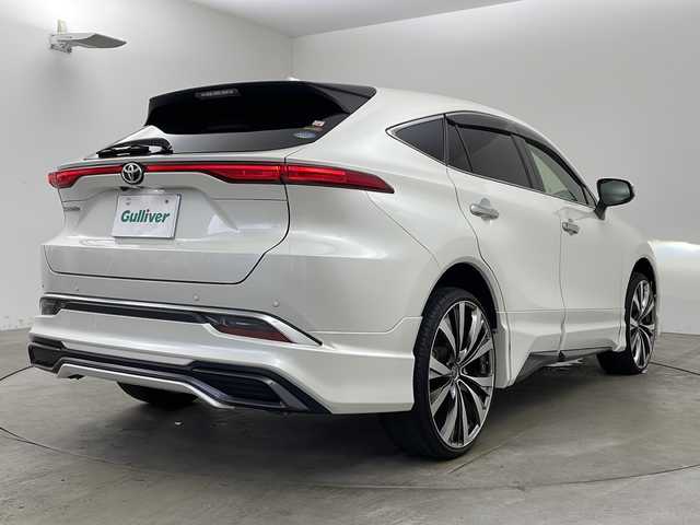トヨタ ハリアー G 兵庫県 2020(令2)年 4.1万km ホワイトパールクリスタルシャイン ・純正ディスプレイオーディオナビ/・Bluetooth/フルセグテレビ/USB/Miracast/・Toyota Safety Sense/・プリクラッシュセーフティ/・レーントレーシングアシスト /・レーダークルーズコントロール（全車速追従機能付） /・アダプティブハイビームシステム/・ロードサインアシスト/・先行車発進告知機能/・パーキングサポートブレーキ（前後方静止物）/・クリアランスソナー/・デジタルインナーミラー/・ハーフレザーシート/・パワーバックドア/・運転席パワーシート/・モデリスタエアロ/・LEDオートライト/・LEDフロントフォグランプ/・社外22インチアルミホイール/・ビルトインETC2.0/・社外前後ドライブレコーダー/・スマートキー/・取扱説明書/・保証書