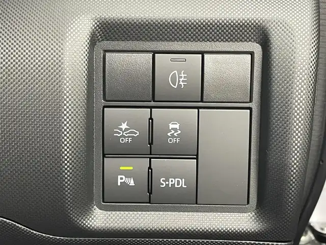 ダイハツ ロッキー プレミアム G HEV 茨城県 2023(令5)年 1.4万km ブラックマイカメタリック/シャイニングホワイトパール 9インチナビ/Bluetooth/フルセグ/CD/DVD/radio/SD/AUX/全周囲カメラ/前後ドラレコ/スマートアシスト/・衝突回避支援ブレーキ/・誤発進抑制/・車線逸脱警報/・BSM/・認識支援/・追従型クルーズコントロール/・レーンキープアシスト/LEDヘッドライト/オートライト/オートマチックハイビーム/ETC/前席シートヒーター/スペアキー