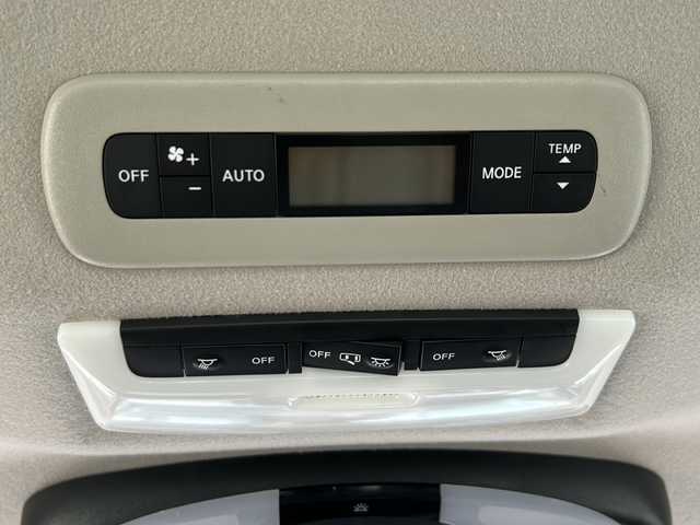 日産 セレナ e－パワー ハイウェイスター V 静岡県 2020(令2)年 3.3万km カシミヤグレージュ プロパイロット/・プリクラッシュ/・コーナーセンサー前後/・全方位カメラ/・バックカメラ/・レーンキープアシスト/・レーダークルーズコントロール/・オートホールド/・BSM(ブラインドスポットモニター)/・エマージェンシーブレーキ/・ドライブレコーダー(前のみ)/純正ワイドSDナビ/・DVD/・CD/・AM/・FM/・フルセグTV/・Bluetooth/・USB/・iPod/主要装備/・デジタルインナーミラー/・両側パワースライドドア/・ステアリングリモコン/・純正アルミホイール/・純正純正フロアマット/・フリップダウンモニター/・LEDヘッドライト/・オートライト/・ETC/・プッシュスタート/・スマートキー/・布系シート/・3列シート