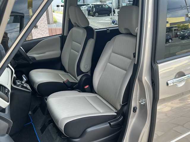 日産 セレナ e－パワー ハイウェイスター V 静岡県 2020(令2)年 3.3万km カシミヤグレージュ プロパイロット/・プリクラッシュ/・コーナーセンサー前後/・全方位カメラ/・バックカメラ/・レーンキープアシスト/・レーダークルーズコントロール/・オートホールド/・BSM(ブラインドスポットモニター)/・エマージェンシーブレーキ/・ドライブレコーダー(前のみ)/純正ワイドSDナビ/・DVD/・CD/・AM/・FM/・フルセグTV/・Bluetooth/・USB/・iPod/主要装備/・デジタルインナーミラー/・両側パワースライドドア/・ステアリングリモコン/・純正アルミホイール/・純正純正フロアマット/・フリップダウンモニター/・LEDヘッドライト/・オートライト/・ETC/・プッシュスタート/・スマートキー/・布系シート/・3列シート