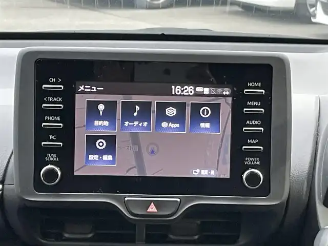 トヨタ ヤリス X 東京都 2020(令2)年 7.7万km ホワイトパールクリスタルシャイン (株)IDOMが運営する【じしゃロン昭島店】の自社ローン専用車両になります。こちらは現金またはオートローンご利用時の価格です。自社ローンご希望の方は別途その旨お申付け下さい/ディスプレイオーディオ/バックカメラ/ビルトインETC/電動格納ミラー/ステアリングスイッチ/USB入力端子/コーナーセンサー前後/エンジンスタートボタン/フロアマット純正