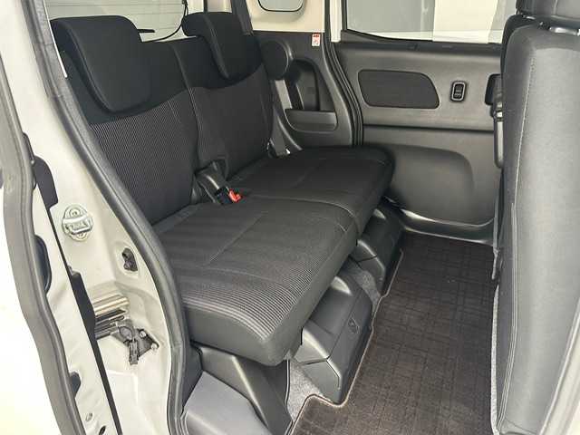 日産 デイズ ルークス ハイウェイスター Gターボ 兵庫県 2018(平30)年 6.1万km ホワイトパール ・純正SDナビ/・CD/DVD/SD/BT/フルセグTV/・アラウンドビューモニター/・ETC/・前方ドライブレコーダー/・LEDヘッドライト/・LEDフォグランプ/・オートライト/・オートハイビーム/・衝突軽減ブレーキ/・車線逸脱警報/・オートクルーズコントロール/・純正15インチアルミホイール/・両側パワースライドドア /・アイドリングストップ/・純正フロアマット/・純正ドアバイザー/・スマートキー/・プッシュスタート