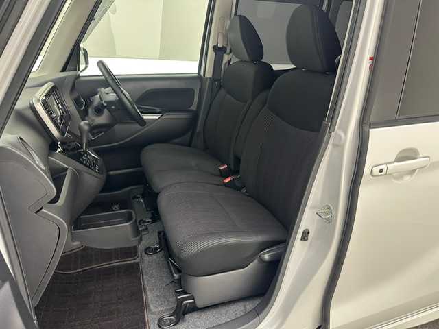 日産 デイズ ルークス ハイウェイスター Gターボ 兵庫県 2018(平30)年 6.1万km ホワイトパール ・純正SDナビ/・CD/DVD/SD/BT/フルセグTV/・アラウンドビューモニター/・ETC/・前方ドライブレコーダー/・LEDヘッドライト/・LEDフォグランプ/・オートライト/・オートハイビーム/・衝突軽減ブレーキ/・車線逸脱警報/・オートクルーズコントロール/・純正15インチアルミホイール/・両側パワースライドドア /・アイドリングストップ/・純正フロアマット/・純正ドアバイザー/・スマートキー/・プッシュスタート