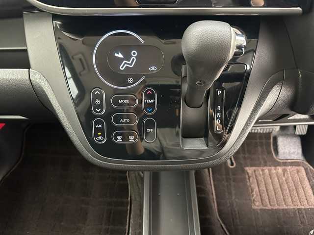 日産 デイズ ルークス ハイウェイスター Gターボ 兵庫県 2018(平30)年 6.1万km ホワイトパール ・純正SDナビ/・CD/DVD/SD/BT/フルセグTV/・アラウンドビューモニター/・ETC/・前方ドライブレコーダー/・LEDヘッドライト/・LEDフォグランプ/・オートライト/・オートハイビーム/・衝突軽減ブレーキ/・車線逸脱警報/・オートクルーズコントロール/・純正15インチアルミホイール/・両側パワースライドドア /・アイドリングストップ/・純正フロアマット/・純正ドアバイザー/・スマートキー/・プッシュスタート