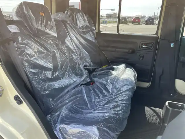 スズキ ジムニー ノマド FC 佐賀県 2025(令7)年 0.1千km ベージュ 登録時走行距離42Km/パートタイム4WD/パイオニア9インチメモリーナビゲーション/・フルセグTV/CD/DVD/SD/Bluetooth/バックカメラ/ミラーヒーター/DN席シートヒーター/ISOFIX対応/革巻きステアリング/ステアリングリモコン/純正15インチアルミホイール/純正LEDヘッドライト/・オートマチックハイビーム/純正フォグランプ/リヤフォグランプ/純正フロアマット/純正ドアバイザ―/色コード「E5J」/アダプティブクルーズコントロール/デュアルカメラブレーキサポート/車線逸脱警報機能/パーキングセンサー