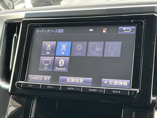 トヨタ ヴェルファイア Z Gエディション 愛媛県 2015(平27)年 8.6万km ブラック 登録時走行距離：85346Km/メーカーOP純正SDメモリーナビ/AM/FM/DVD/フルセグTV/BT/横滑り防止装置/盗難防止装置/純正ビルトインETC/エンジンスタートボタン/クルコン/ＡＢS/LEDヘッドライト/オートライト/両側パワスラ/スマートキー/ハンドルヒーター/純正フロアマット/社外アルミホイール