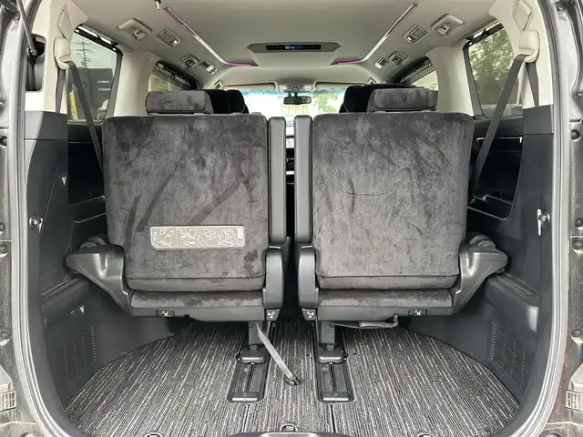 トヨタ ヴェルファイア Z Gエディション 愛媛県 2015(平27)年 8.6万km ブラック 登録時走行距離：85346Km/メーカーOP純正SDメモリーナビ/AM/FM/DVD/フルセグTV/BT/横滑り防止装置/盗難防止装置/純正ビルトインETC/エンジンスタートボタン/クルコン/ＡＢS/LEDヘッドライト/オートライト/両側パワスラ/スマートキー/ハンドルヒーター/純正フロアマット/社外アルミホイール