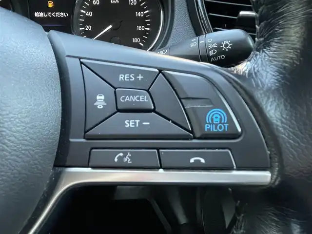 日産 エクストレイル 20X 熊本県 2017(平29)年 9.8万km ブリリアントホワイトパール プロパイロット/ワンオーナー/プッシュスタート/純正ナビ/（CD・DVD・フルセグTV）/アラウンドビューモニター/ビルトインETC/ドライブレコーダー/純正18インチAW/ルーフレール/パワーバックドア/LEDヘッドライト/オートライト/フォグライト/前後コーナーセンサー/横滑り防止装置/ウィンカーミラー/純正フロアマット/純正ドアバイザー/新車保証書/取扱説明書/スマートスペアキー×1本