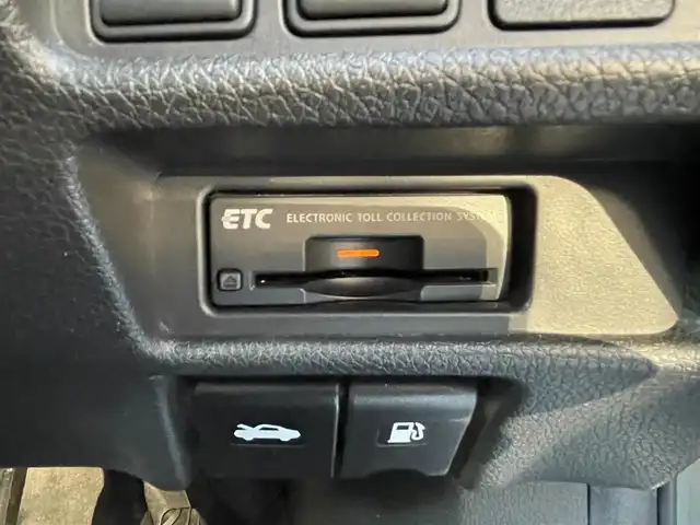 日産 エクストレイル 20X 熊本県 2017(平29)年 9.8万km ブリリアントホワイトパール プロパイロット/ワンオーナー/プッシュスタート/純正ナビ/（CD・DVD・フルセグTV）/アラウンドビューモニター/ビルトインETC/ドライブレコーダー/純正18インチAW/ルーフレール/パワーバックドア/LEDヘッドライト/オートライト/フォグライト/前後コーナーセンサー/横滑り防止装置/ウィンカーミラー/純正フロアマット/純正ドアバイザー/新車保証書/取扱説明書/スマートスペアキー×1本