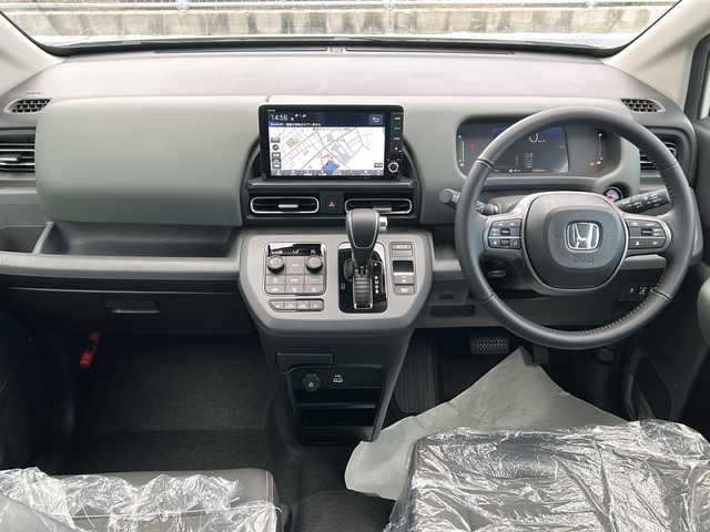 ホンダ フリード ハイブリット e:HEV クロスター 山口県 2025(令7)年 0.1千km プラチナホワイトパール 登録済未使用車/純正9インチナビ/・フルセグテレビ/・Bluetooth機能/・Apple CarPlay/・Android Auto/・AM/FMラジオ/・USB入力端子/・交通情報/保証書/取扱説明書/両側パワースライドドア/バックカメラ/プッシュスタート/スマートキー/スペアあり/純正LEDヘッドライト/フォグライト/純正１５インチアルミホイール/Honda SENSING/・衝突軽減ブレーキ/・誤発進抑制機能/・後方誤発進抑制機能/・近距離衝突軽減ブレーキ/・歩行者事故低減ステアリング/・路外逸脱抑制機能/・渋滞追従機能付アダプティブクルーズコントロール/・車線維持支援システム/・トラフィックジャムアシスト/・先行車発進お知らせ機能/・標識認識機能/・オートハイビーム/・パーキングセンサーシステム/ブラインドスポットインフォメーション/盗難防止システム