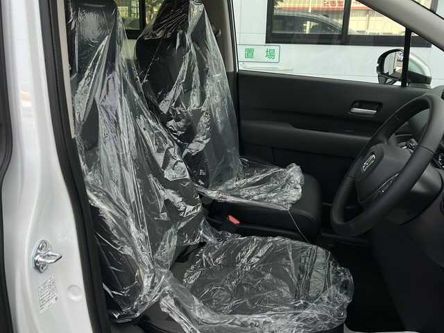 ホンダ フリード ハイブリット e:HEV クロスター 山口県 2025(令7)年 0.1千km プラチナホワイトパール 登録済未使用車/純正9インチナビ/・フルセグテレビ/・Bluetooth機能/・Apple CarPlay/・Android Auto/・AM/FMラジオ/・USB入力端子/・交通情報/保証書/取扱説明書/両側パワースライドドア/バックカメラ/プッシュスタート/スマートキー/スペアあり/純正LEDヘッドライト/フォグライト/純正１５インチアルミホイール/Honda SENSING/・衝突軽減ブレーキ/・誤発進抑制機能/・後方誤発進抑制機能/・近距離衝突軽減ブレーキ/・歩行者事故低減ステアリング/・路外逸脱抑制機能/・渋滞追従機能付アダプティブクルーズコントロール/・車線維持支援システム/・トラフィックジャムアシスト/・先行車発進お知らせ機能/・標識認識機能/・オートハイビーム/・パーキングセンサーシステム/ブラインドスポットインフォメーション/盗難防止システム