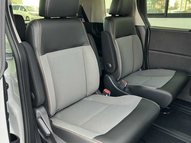 ホンダ フリード ハイブリット e:HEV クロスター 山口県 2025(令7)年 0.1千km プラチナホワイトパール 登録済未使用車/純正9インチナビ/・フルセグテレビ/・Bluetooth機能/・Apple CarPlay/・Android Auto/・AM/FMラジオ/・USB入力端子/・交通情報/保証書/取扱説明書/両側パワースライドドア/バックカメラ/プッシュスタート/スマートキー/スペアあり/純正LEDヘッドライト/フォグライト/純正１５インチアルミホイール/Honda SENSING/・衝突軽減ブレーキ/・誤発進抑制機能/・後方誤発進抑制機能/・近距離衝突軽減ブレーキ/・歩行者事故低減ステアリング/・路外逸脱抑制機能/・渋滞追従機能付アダプティブクルーズコントロール/・車線維持支援システム/・トラフィックジャムアシスト/・先行車発進お知らせ機能/・標識認識機能/・オートハイビーム/・パーキングセンサーシステム/ブラインドスポットインフォメーション/盗難防止システム