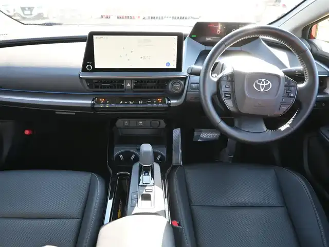 トヨタ プリウス Z 千葉県 2023(令5)年 1.9万km エモーショナルレッドⅡ Toyota Safety Sense/・プリクラッシュセーフティ/・レーンディパーチャーアラート/・オートハイビーム/・レーダークルーズコントロール/アイドリングストップ/ディスプレイオーディオ/純正地デジTV/【Bluetooth接続】/パノラミックビューモニター/運転席パワーシート/前席エアシート/シートヒーター/革巻きステアリング/ステアリングスイッチ/ETC（2.0）/LEDヘッドライト/ウインカーミラー/クリアランスソナー/純正19インチアルミホイル/サイド/カーテンエアバッグ/スマートキー
