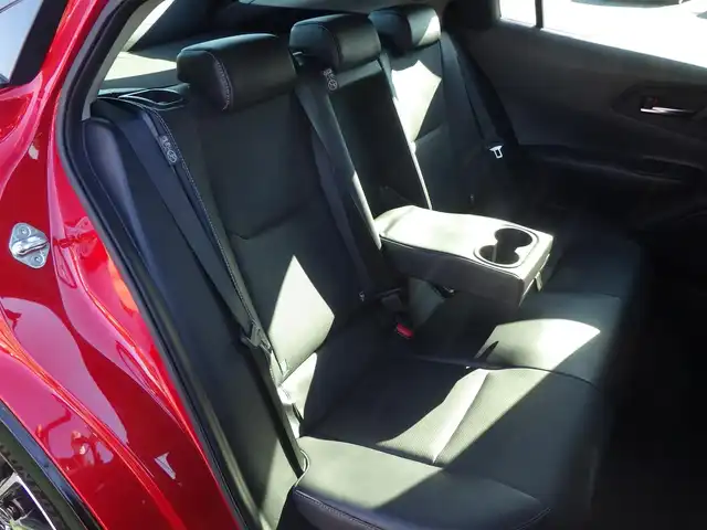 トヨタ プリウス Z 千葉県 2023(令5)年 1.9万km エモーショナルレッドⅡ Toyota Safety Sense/・プリクラッシュセーフティ/・レーンディパーチャーアラート/・オートハイビーム/・レーダークルーズコントロール/アイドリングストップ/ディスプレイオーディオ/純正地デジTV/【Bluetooth接続】/パノラミックビューモニター/運転席パワーシート/前席エアシート/シートヒーター/革巻きステアリング/ステアリングスイッチ/ETC（2.0）/LEDヘッドライト/ウインカーミラー/クリアランスソナー/純正19インチアルミホイル/サイド/カーテンエアバッグ/スマートキー