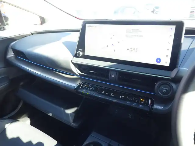 トヨタ プリウス Z 千葉県 2023(令5)年 1.9万km エモーショナルレッドⅡ Toyota Safety Sense/・プリクラッシュセーフティ/・レーンディパーチャーアラート/・オートハイビーム/・レーダークルーズコントロール/アイドリングストップ/ディスプレイオーディオ/純正地デジTV/【Bluetooth接続】/パノラミックビューモニター/運転席パワーシート/前席エアシート/シートヒーター/革巻きステアリング/ステアリングスイッチ/ETC（2.0）/LEDヘッドライト/ウインカーミラー/クリアランスソナー/純正19インチアルミホイル/サイド/カーテンエアバッグ/スマートキー